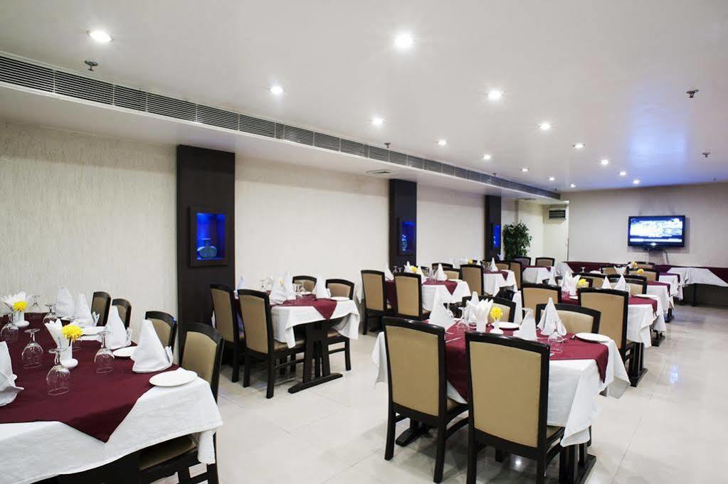 Fabhotel Rockland Nuova Delhi Esterno foto