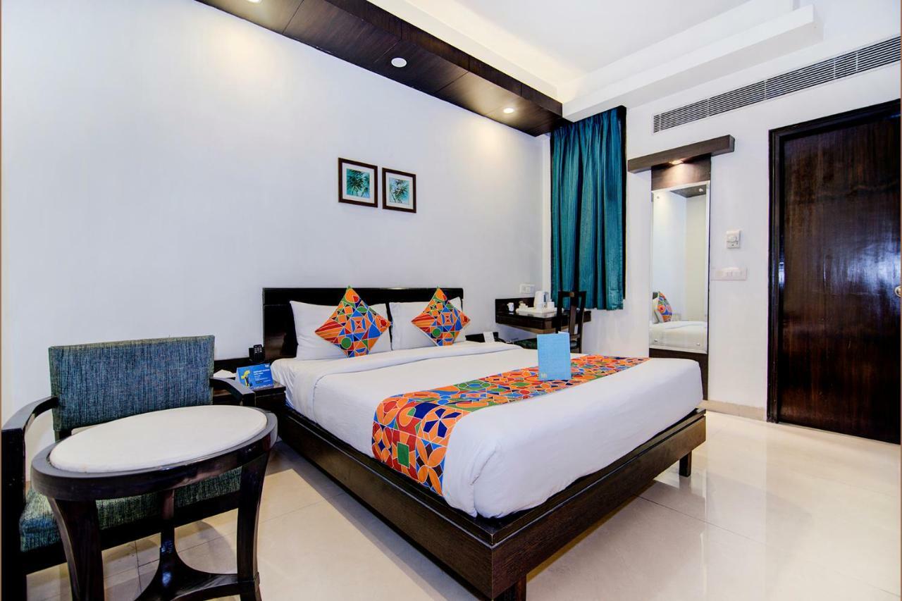Fabhotel Rockland Nuova Delhi Esterno foto